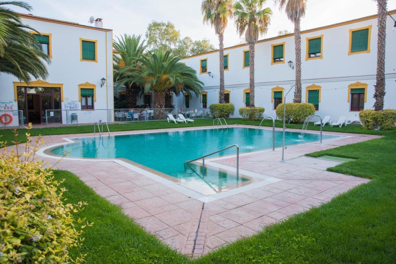 Hotel Balneario El Raposo Puebla de Sancho Perez Luaran gambar