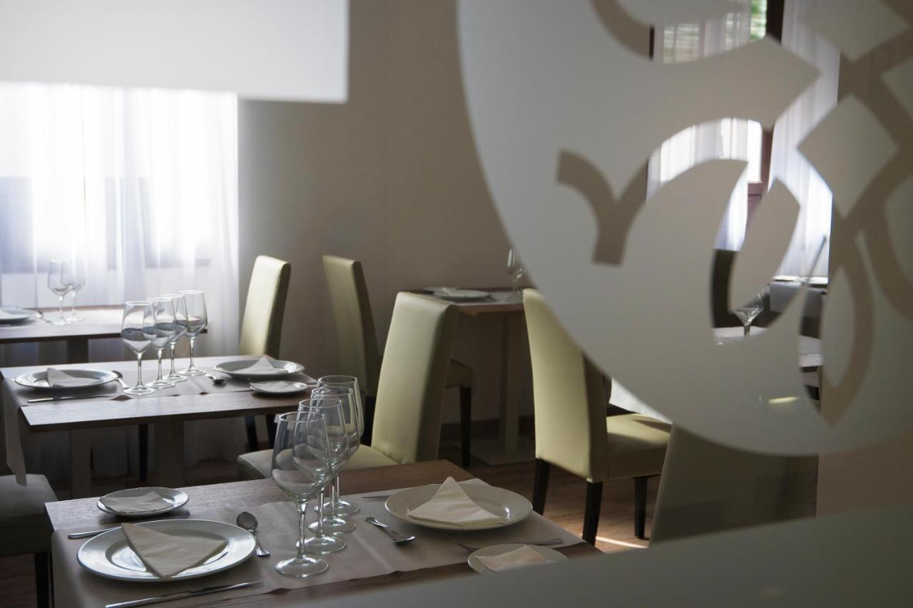 Hotel Balneario El Raposo Puebla de Sancho Perez Luaran gambar