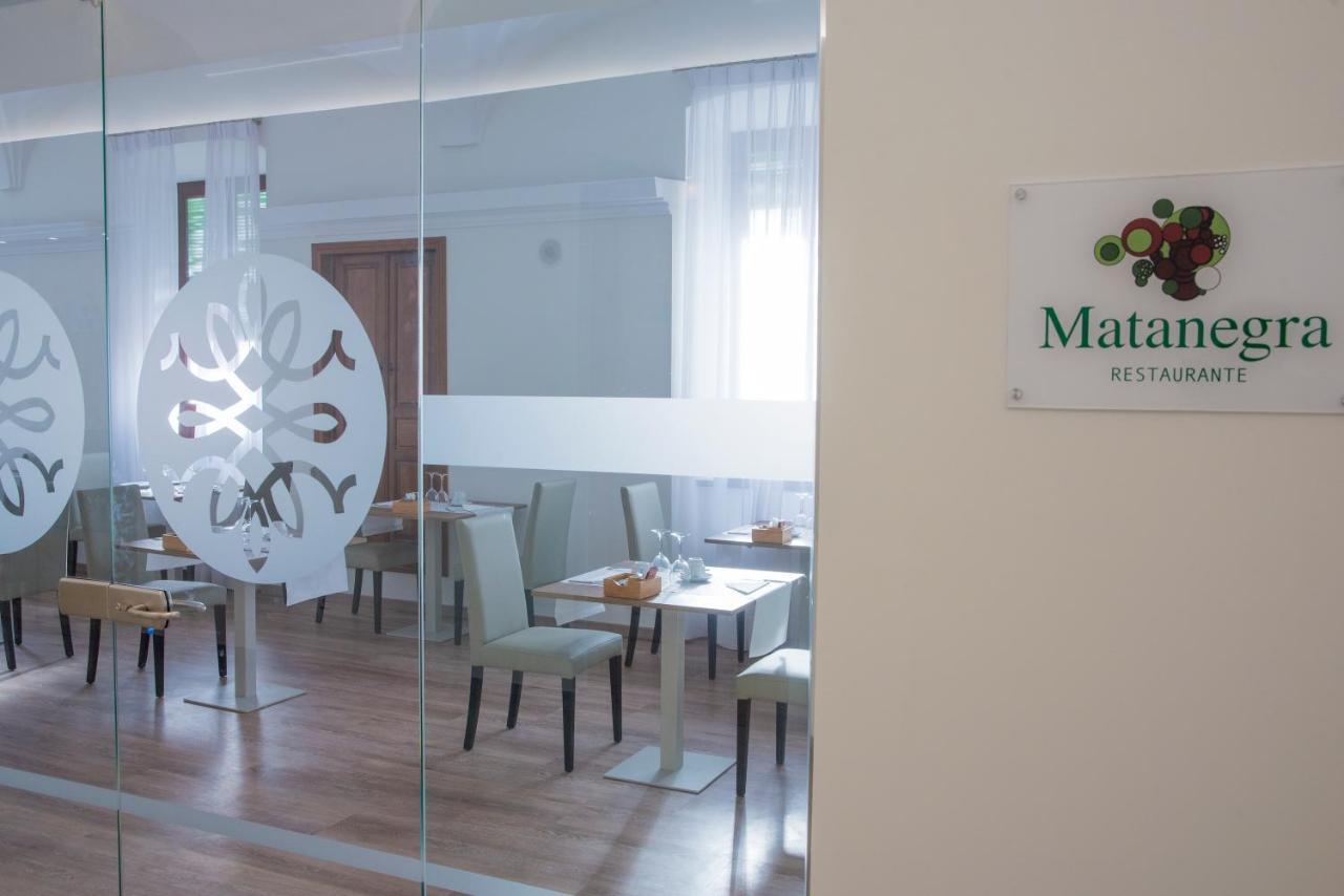Hotel Balneario El Raposo Puebla de Sancho Perez Luaran gambar